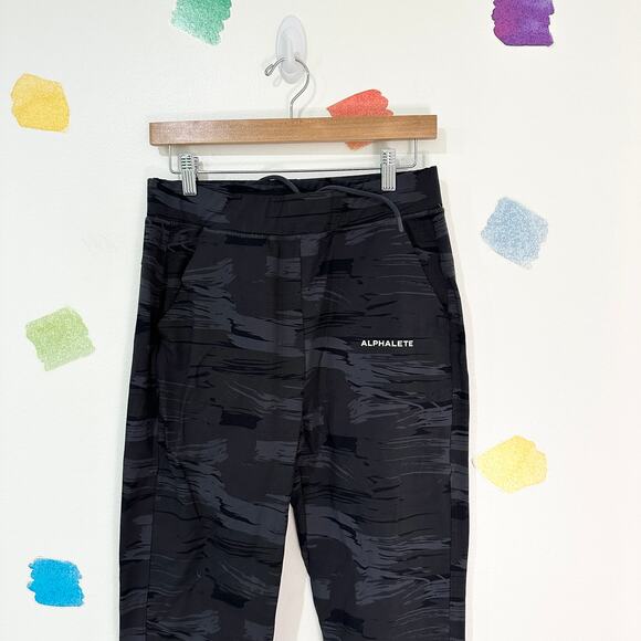 S Alphalete Black Camo High Rise Joggers - Picture 1 of 3